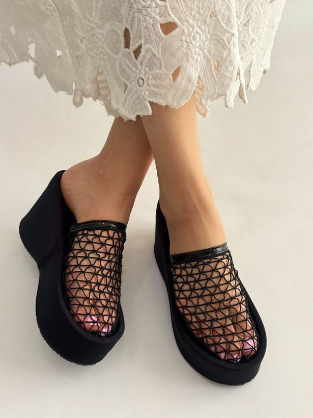 صندل زنانه لژدار مدل chanel (37-38-39-40)رنگ مشکی